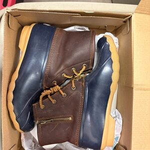 Sperry Men's Leather and Navy Duck Boots